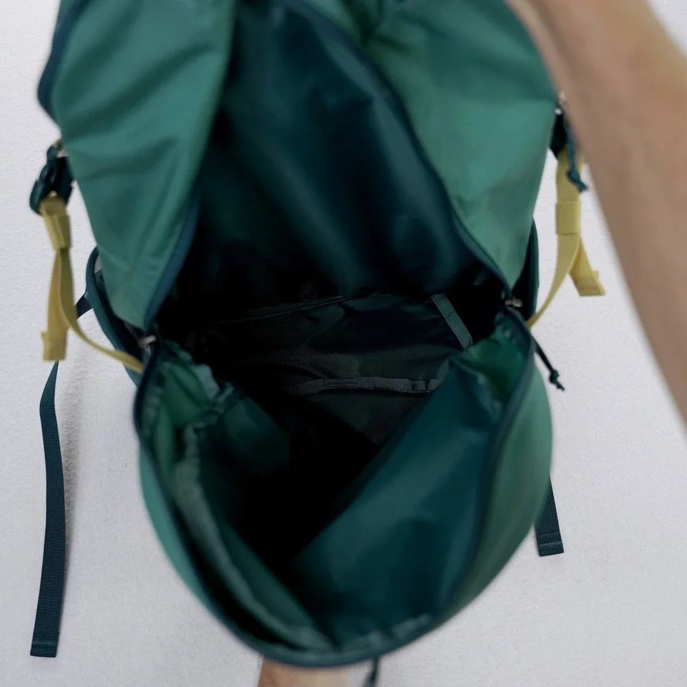 Patagonia Refugio Daypack 26L Blue Green Backpack Hiking School Bag 47913